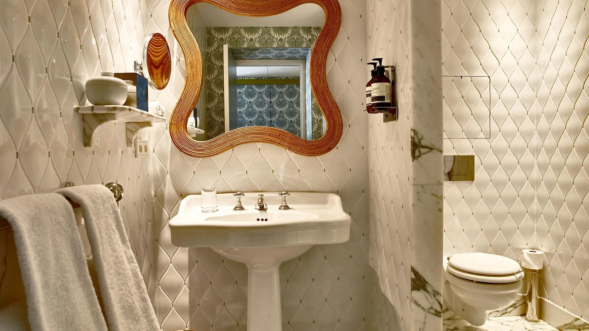 Hotel Thoumieux Paris
