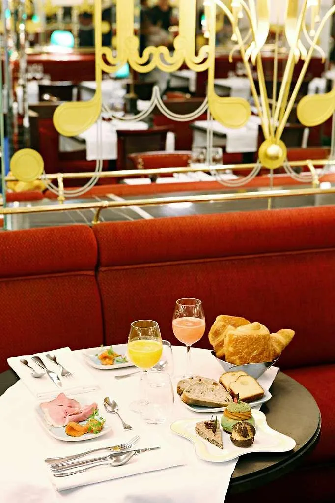 Hotel Thoumieux Paris