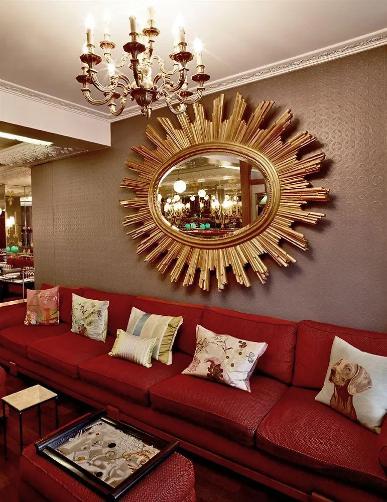 Hotel Thoumieux Paris 4*,