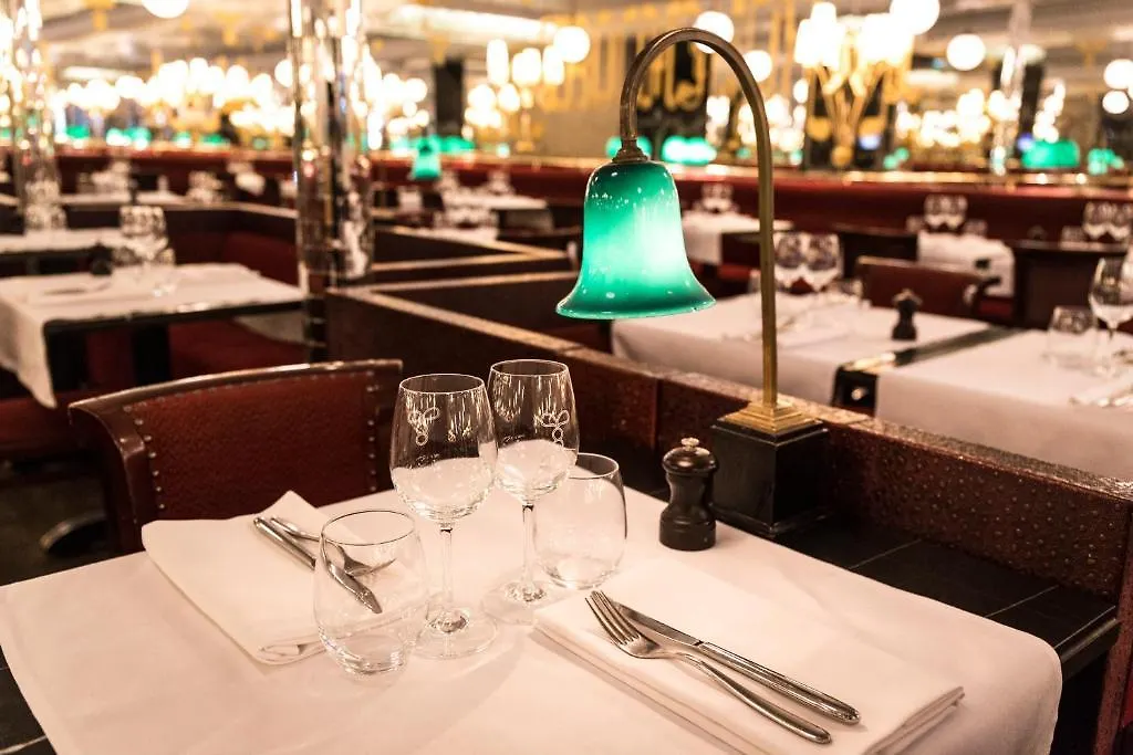 Hôtel Thoumieux Paris 4*,