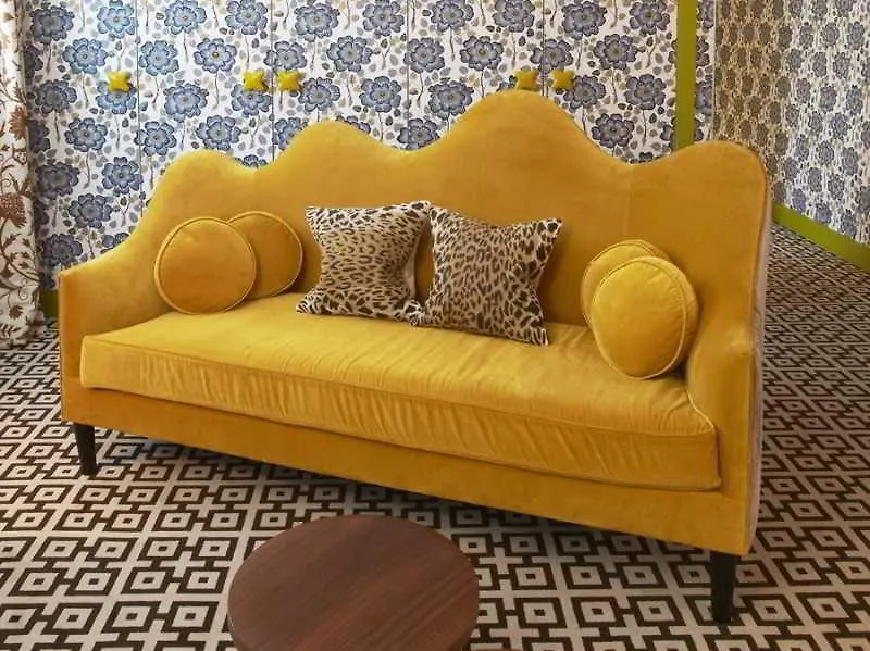 Hotel Hôtel Thoumieux Paris