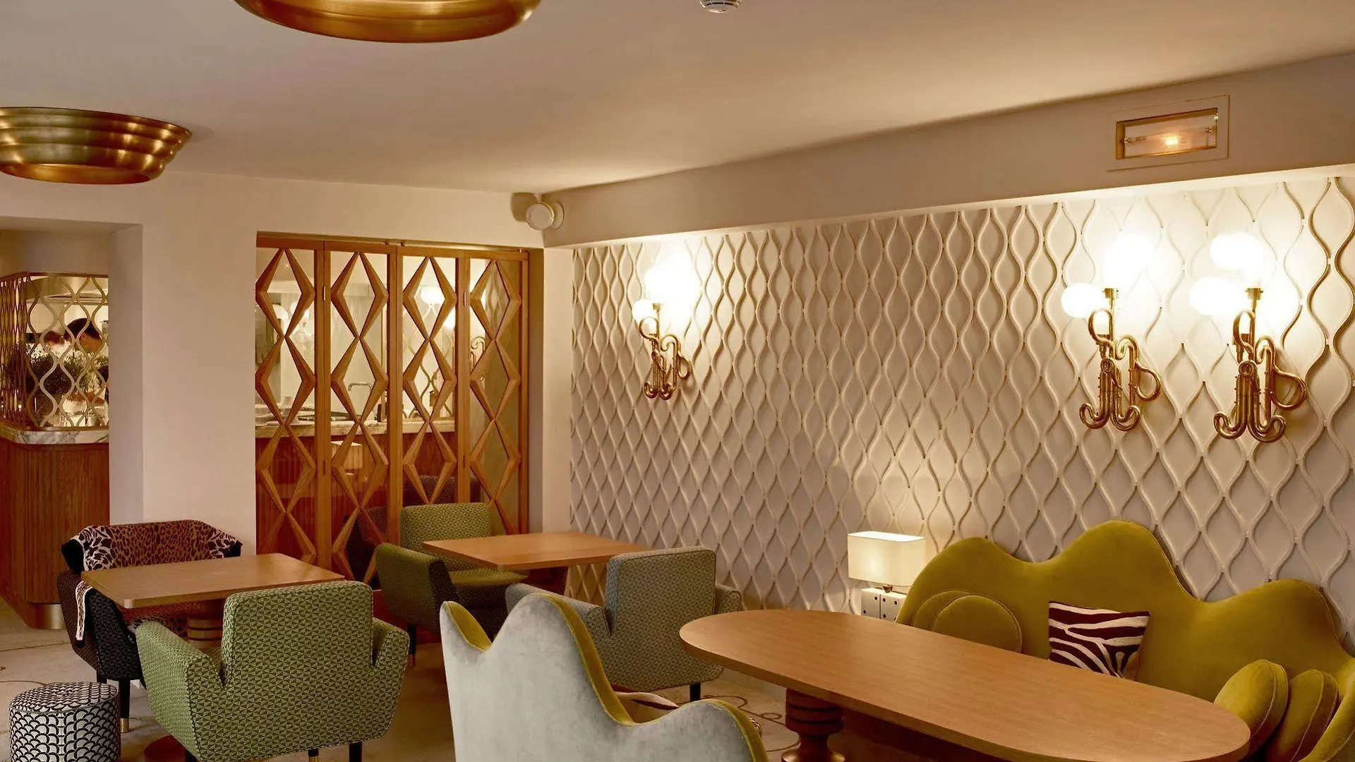 **** Hotel Hôtel Thoumieux Paris France